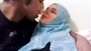 بنت محجبة من مصر، حكاياتها وخصوصياتها عن الحياة اليومية - سكس