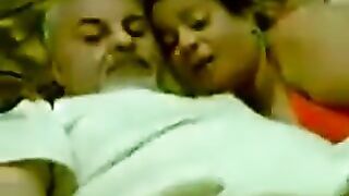 نساء كبيرات السن وحنين الشباب - سكس