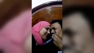 قبلات روعة وجميلة مش ممكن تفتكرها - سكس